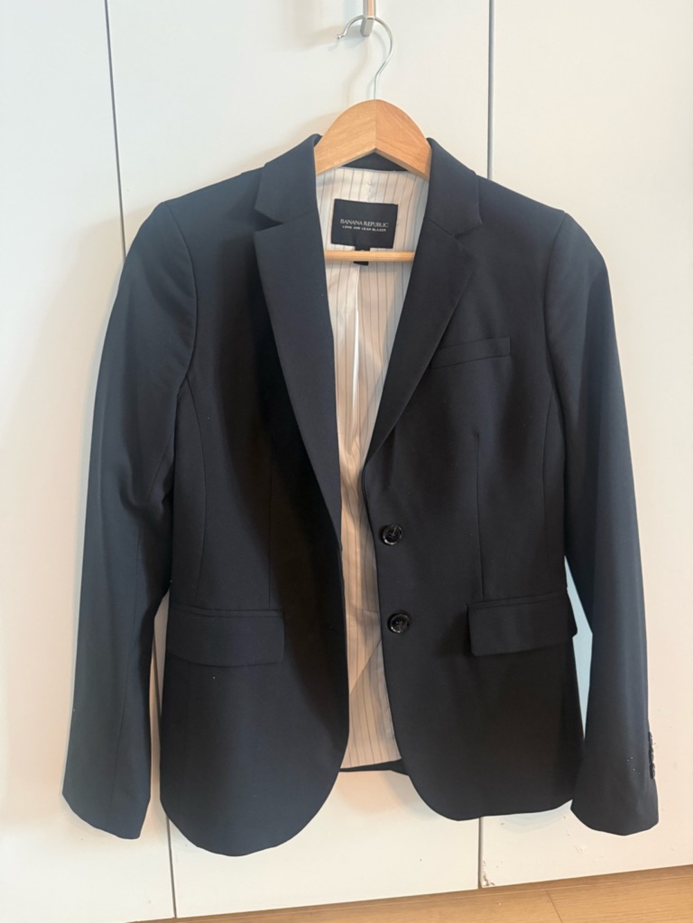 Banana Republic Black Single-Breasted Women's Blazer